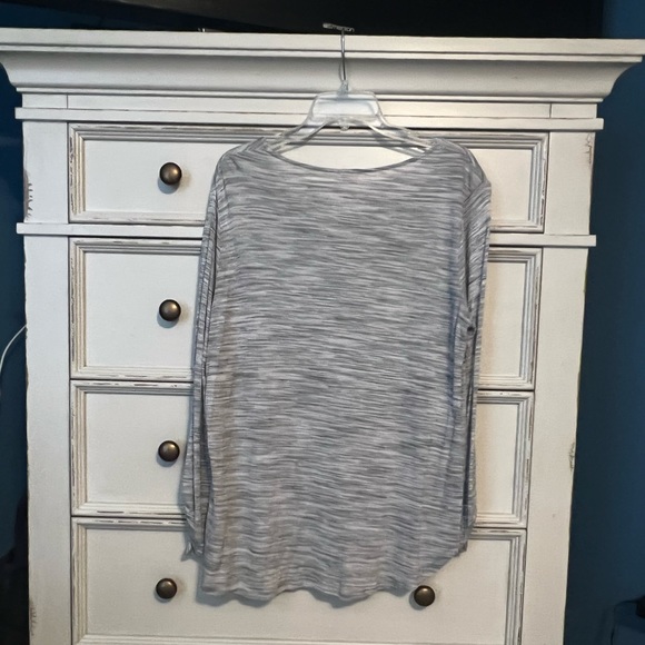 Cute Top - Picture 3 of 6